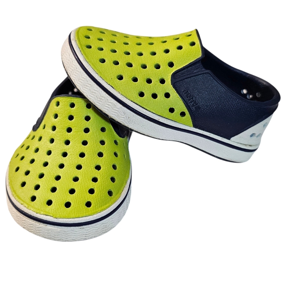 Native Miles Block Water Shoes Lime Green Blue White Unisex Kid's Size 4 EUC